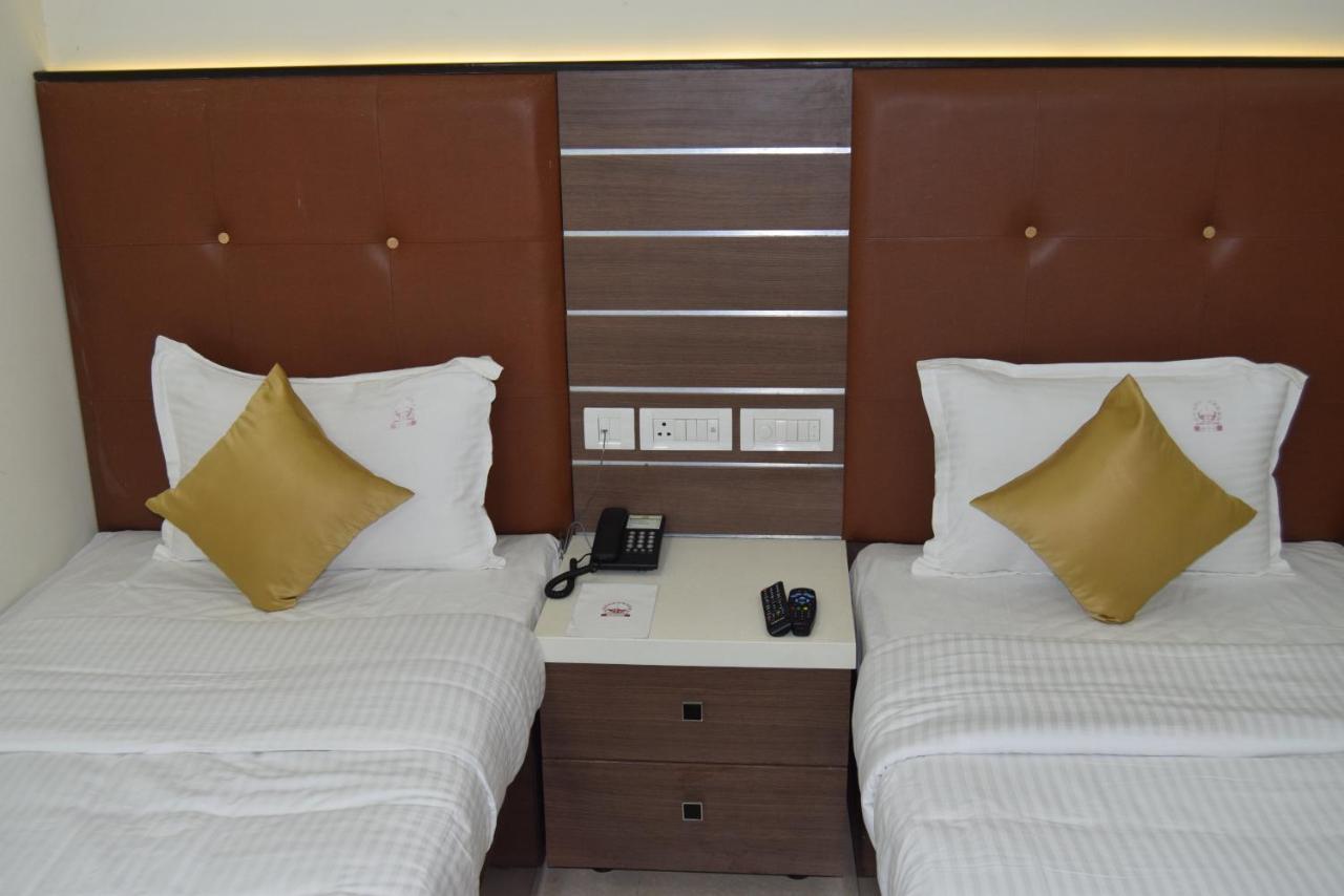 Thiviyam Airport Hotel Chennai Eksteriør billede