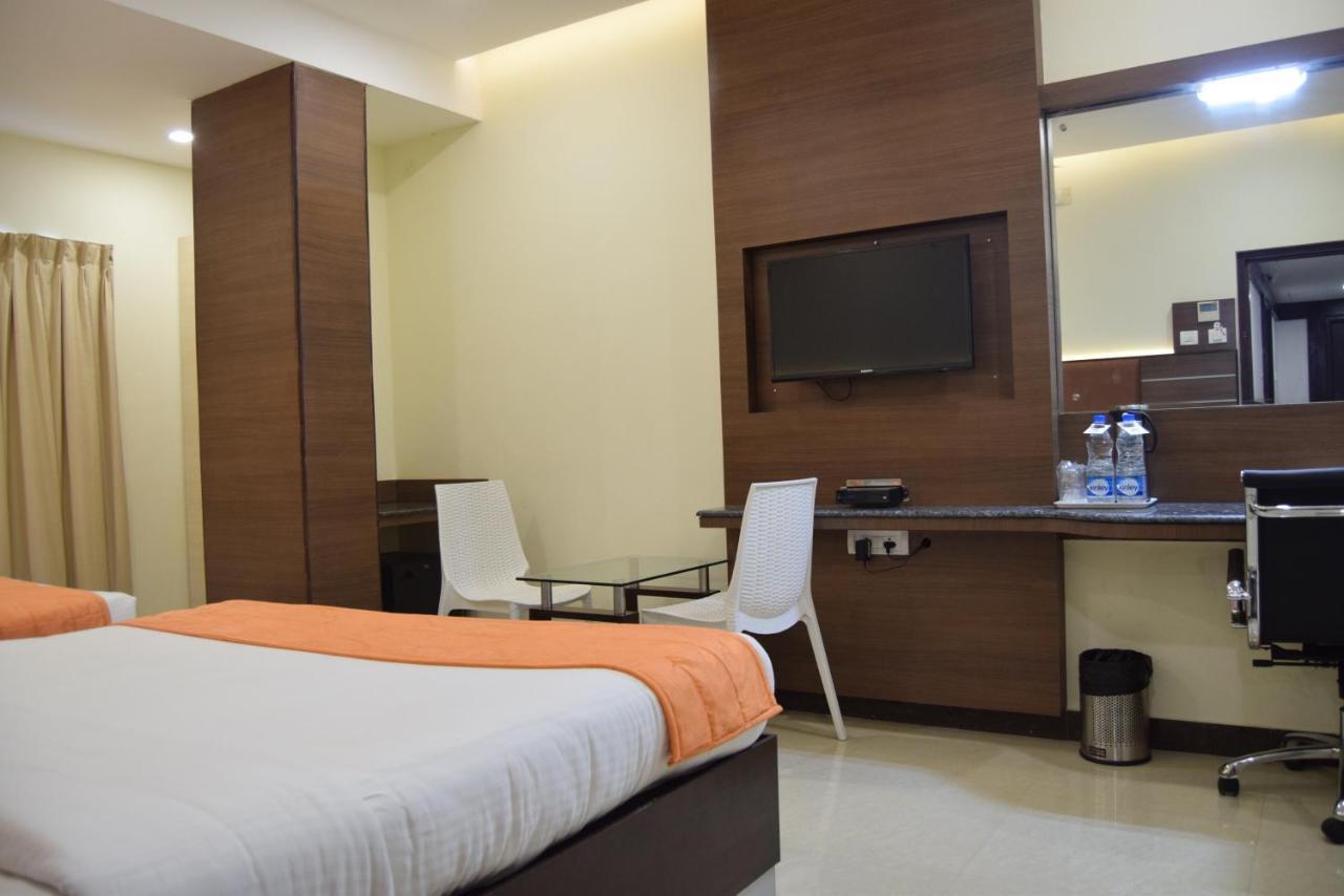 Thiviyam Airport Hotel Chennai Eksteriør billede